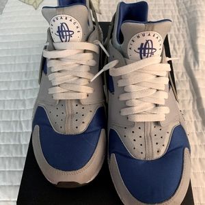 Nike Air Huarache Men’s size 9 Customized